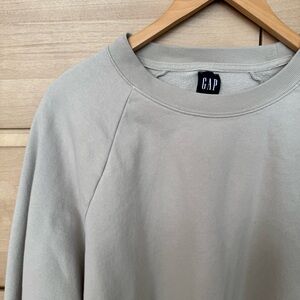 GAP Cream Crewneck Pullover Size Large